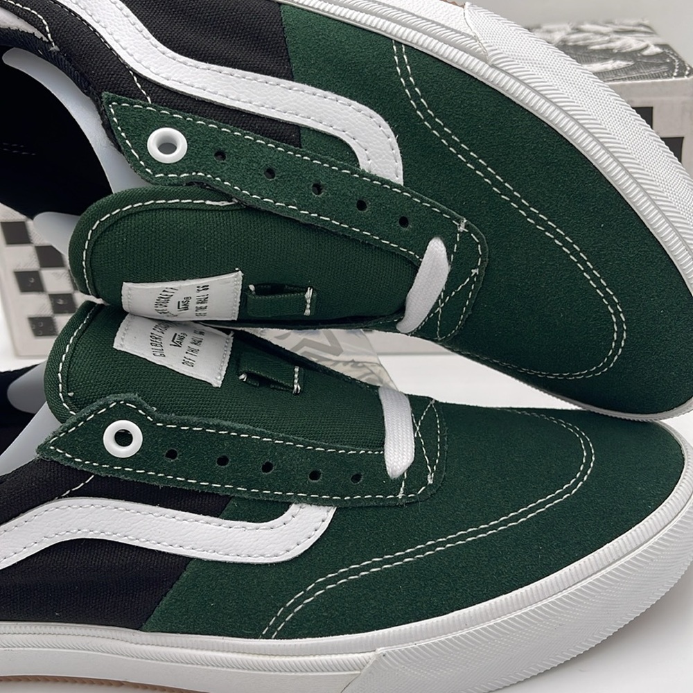 Vans Men's Green and Black Sneakers Gilbert Crocke
Dark Green/White
VN0A5JIFDGY - Picture 14 of 16